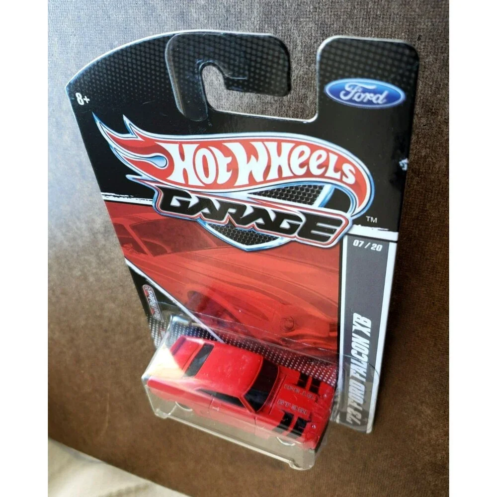 2011 Hot Wheels GARAGE SERIES FORD '73 FORD FALCON XB Red #7/20 REAL RIDERS 10SP